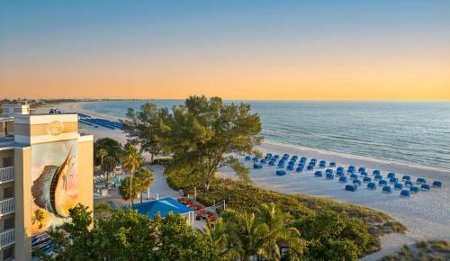 St. Pete Beach Resort | Relaxing Retreat at RumFish Beach, TradeWinds Oceanfront