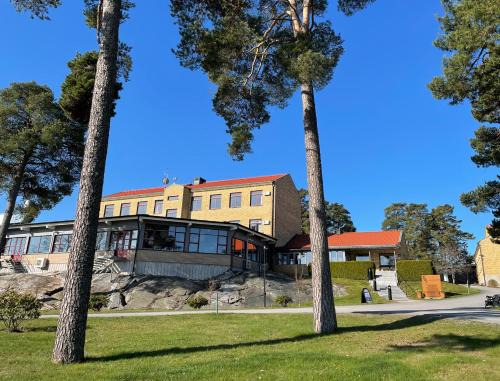 Osteraker Hotel | Experience Runö Möten & Events: Pools, Hot Tub & More!