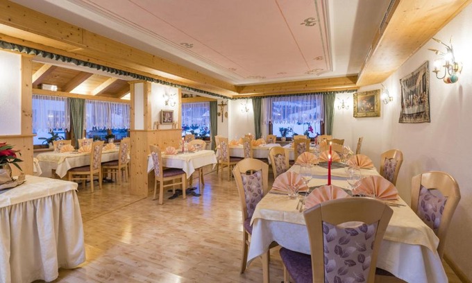 Pedraces Hotel | Discover Comfort at Runcac with Hot Tub & Family-Friendly Perks
