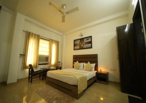 Pitampura Bed & Breakfast | Runway Residency at Pitampura