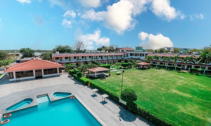 Dabok Hotel | Discover Rupis Resort: Pool, Spa & Family-Friendly Fun