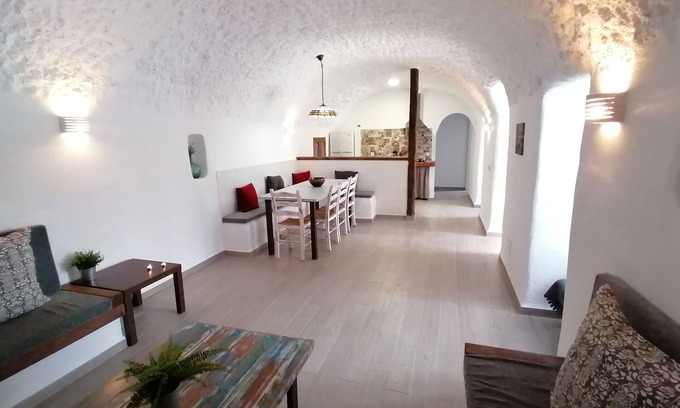 Freila Cottage | Explore Adonia Cave: Guest Rated 10/10 with Pool & Spa