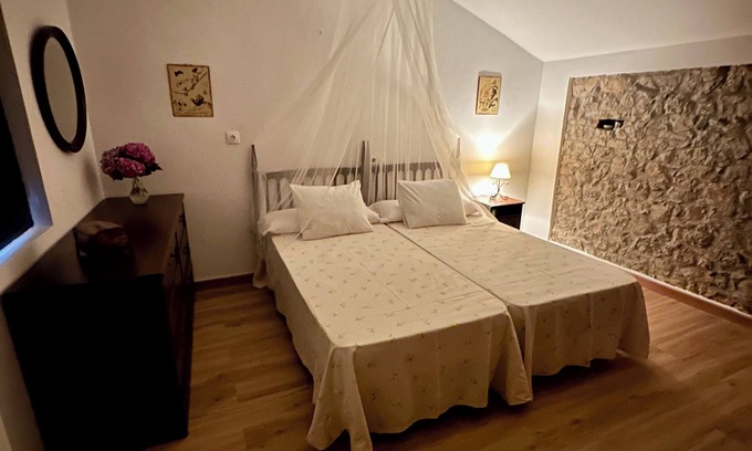 Castrillon Cottage | Pet Friendly Retreat at Casa Fabián with Ocean Views