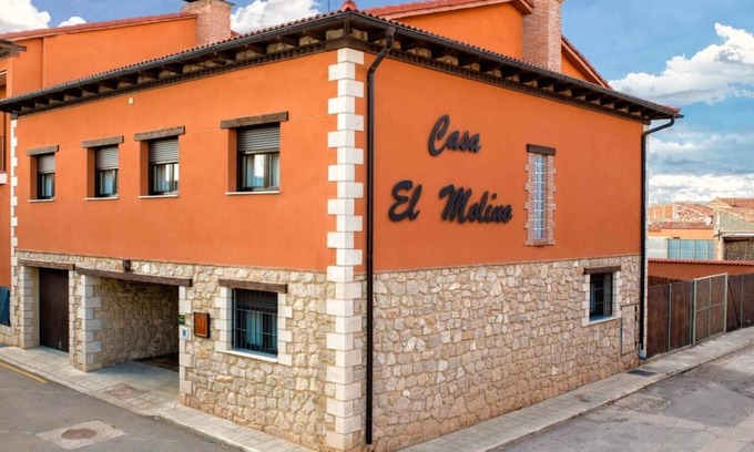 Santa Eulalia del Campo Cottage | Exceptional Rural Apartment El Molino Solano with Spa & Hot Tub