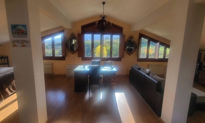 Pobes Cottage | Idyllic Elai Etxea: Cozy Retreat with Ocean & Lake Views