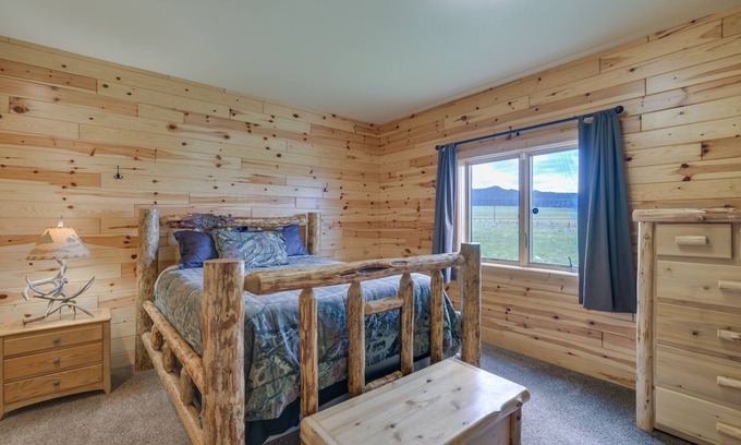 Divide Cabin | Mountain View Cabin: Rated 10/10 with Pet-Friendly Comfort