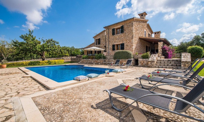 Muro Villa | Relaxing Rural Finca in Muro Sa Font with Pool & Spa