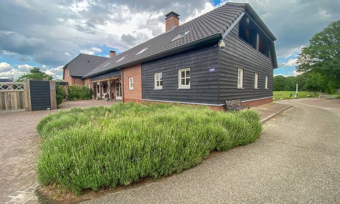 Uden House | Private Rural Retreat with Pool & Family Amenities