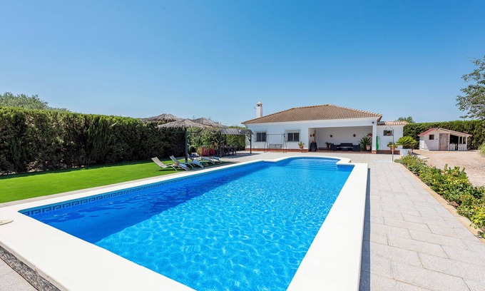 Marchena House | Inviting Rural Holiday Home 'Manuel' with Pool & Wi-Fi