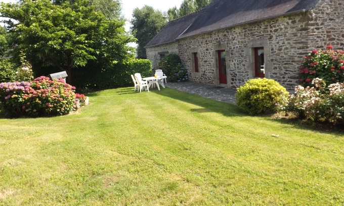 Pont-de-Buis-les-Quimerch Cottage | Idyllic Rural Retreat on Crozon Island - Rated 10/10