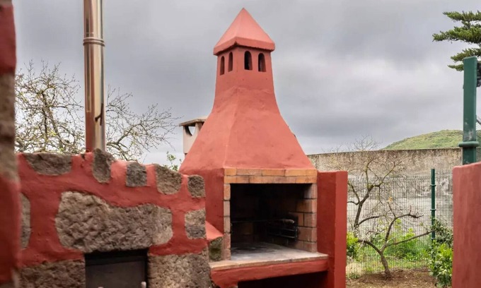 La Solana Cottage | Serene Retreat Surrounded by Nature and Family-Friendly Comfort