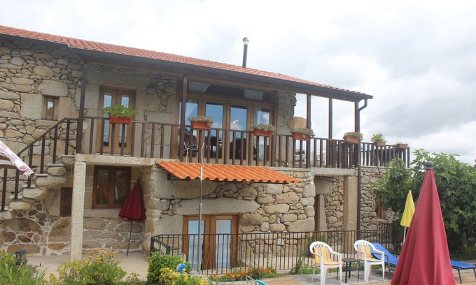 Aricera Cottage | Family-Friendly Rural House with Pool & Spa Amenities