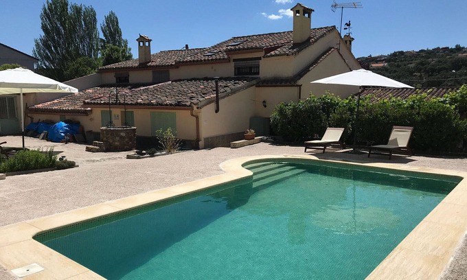 Mesones Cottage | Family-Friendly Rural House with Pool & BBQ, Rated 10/10