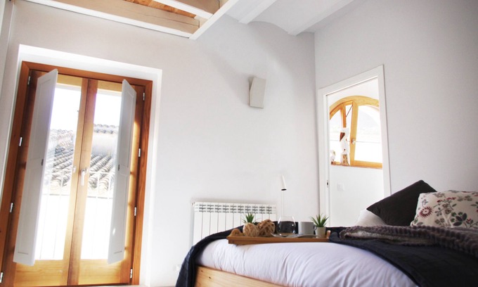 Navata House | Idyllic Can Girmas House with Ocean Views and Spa