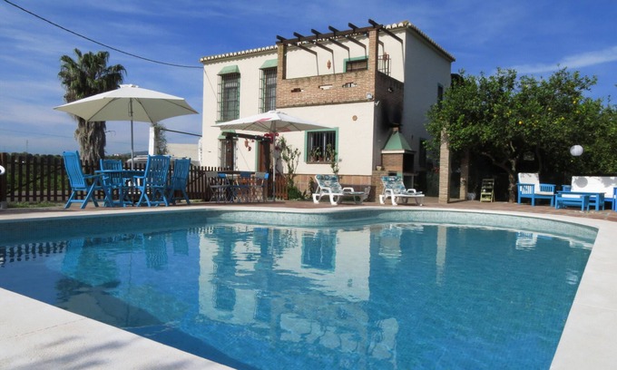 Pizarra Cottage | Relax at Rural House The Star: Pet-Friendly Retreat Awaits