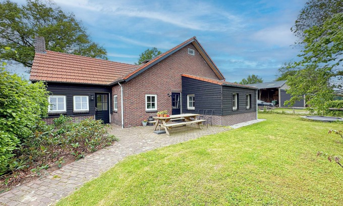 Zeeland House | Inviting Rural Retreat with Garden, Kitchen & Breakfast