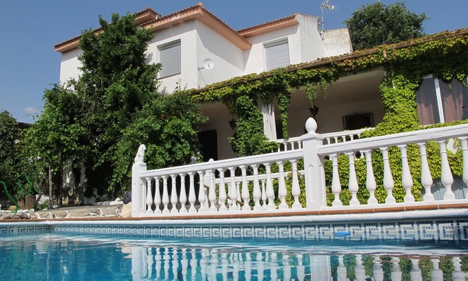 Montefrio Cottage | Secluded Rural Retreat with Private Pool and Ocean View