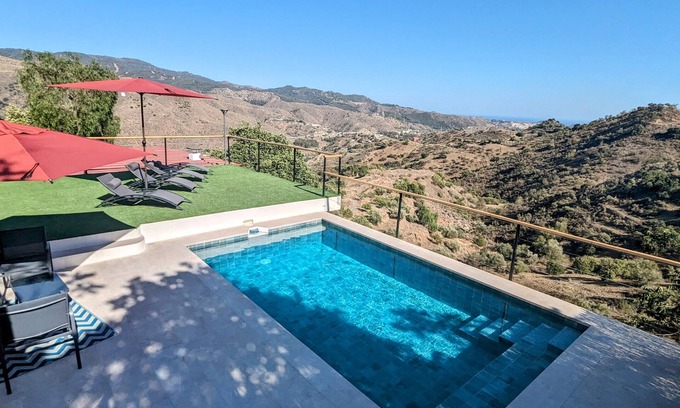 Palma-Palmilla Cottage | Relaxing Rural House with Pool Near Malaga City