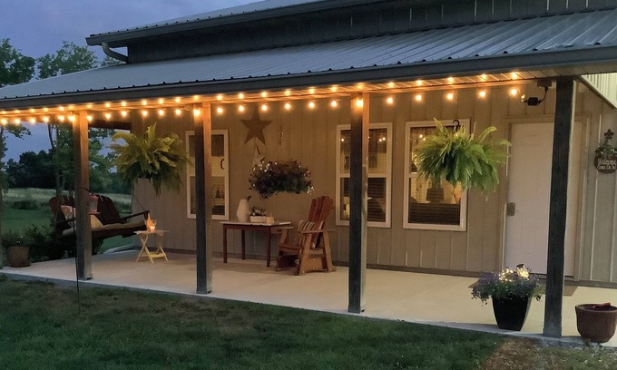 Mooresville House | Explore the Best of Rural Missouri with Pool and Ocean View