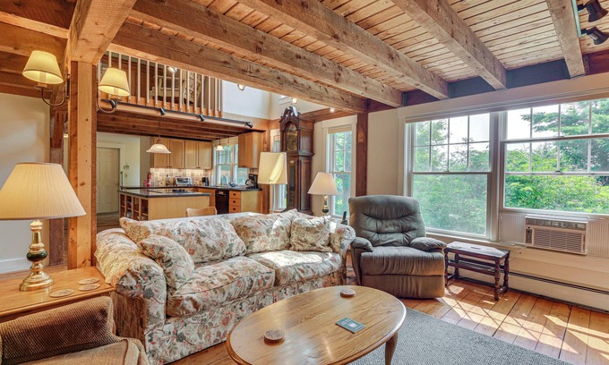 Hyde Park Cottage | Rural Retreat 3 Mi to Morrisville & Rail Trail!