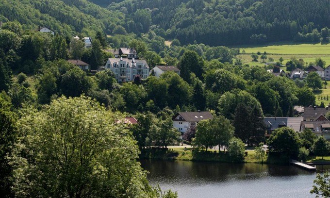 Einruhr Apartment | Rursee-Panorama: Guest Rated 10/10 with Family-Friendly Perks