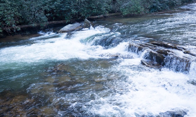 Dahlonega Cabin | Discover Rushing River Log Cabin near Dahlonega Wine Country