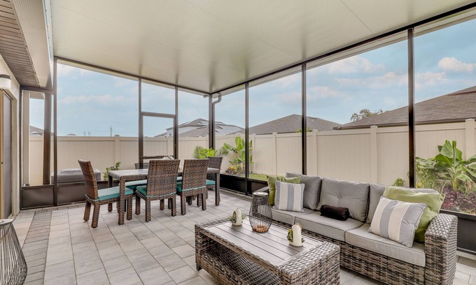 Ruskin House | Relaxing Ruskin Vacation Rental with Screened-In Porch