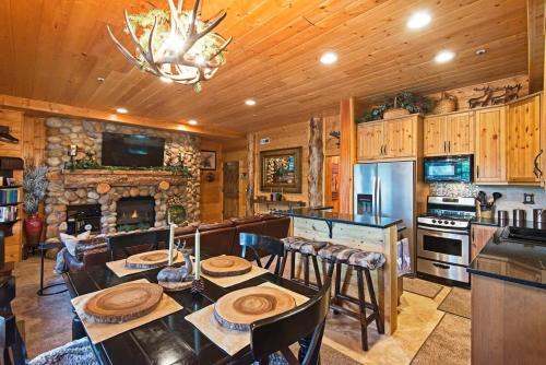 Deer Valley House | Cozy 2BR Condo with Private Hot Tub & Spectacular Ski Views