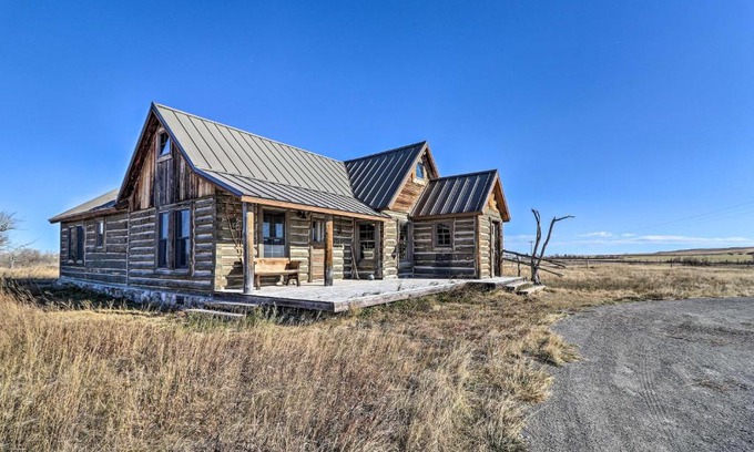 Dupuyer House | Cozy Cabin Retreat in Dupuyer on 14 Acres of Nature