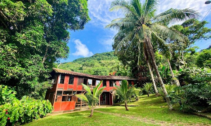 Picinguaba House | Seaside Hideaway with Pool, Restaurant & Spa Amenities
