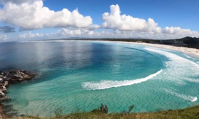 Arraial do Cabo House | Cozy Beachfront Retreat in Figueira, Near Lagoon & Sea