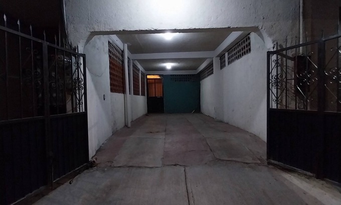 La Paz Apartment | Cozy Apartment with Parking for Family and Pets