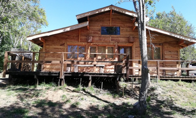 Pucon Cabin | Cozy Barn Cabin with Lake View and Spa Amenities