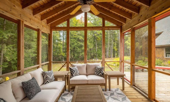 Elkins House | Inviting Big Red Cottage - Pet Friendly near Sunapee