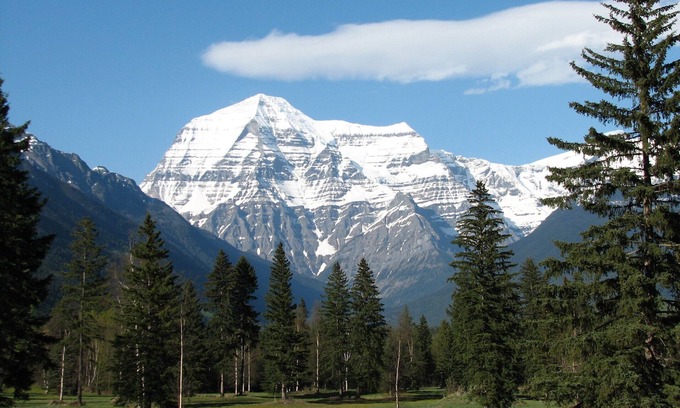 Regional District of Fraser-Fort George Cabin | Cozy Cabin Retreat in the Majestic Canadian Rockies