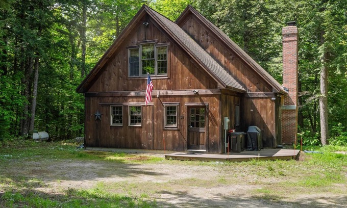 Bryant Pond House | Rustic Cabin near Lakes, Hiking, Biking