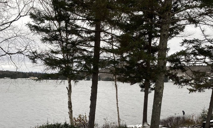 Pittsburg House | Cozy Cabin Retreat on Back Lake, Pittsburg – Family-Friendly!