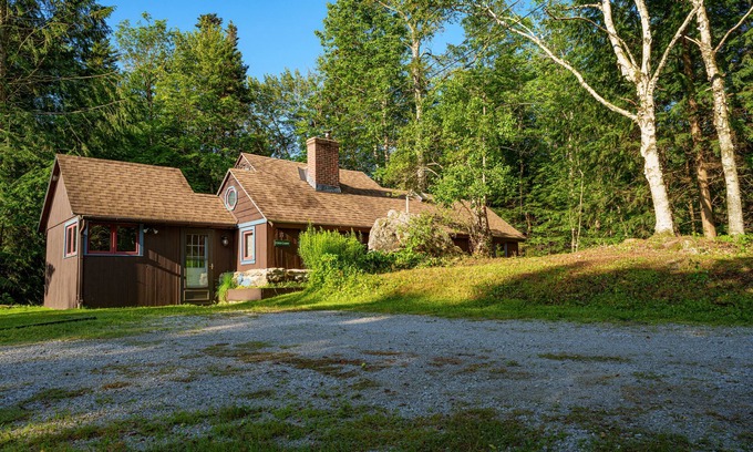 Stratton Mountain Cabin | Cozy Cabin Retreat by Private Pond in Stratton, Vermont