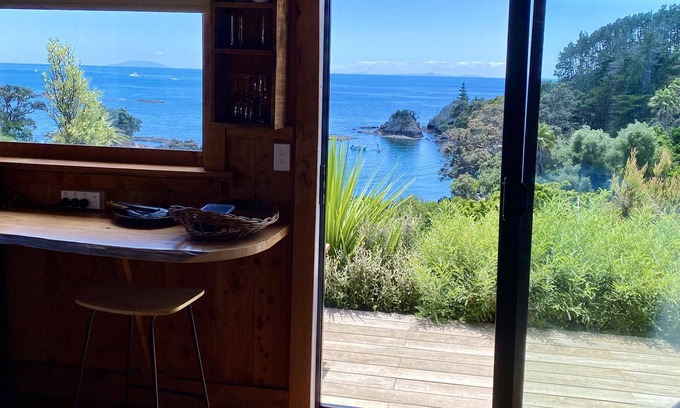 Waiheke Island Cabin | Cozy Cabin with Ocean Views, Deck & Pet-Friendly Vibes