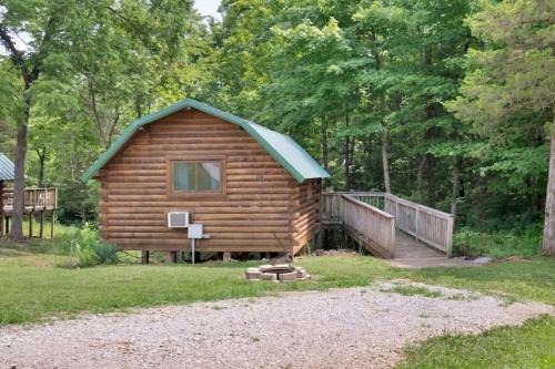 Bloomington House | Cozy Cabin Retreat with Pool Access for Family Fun