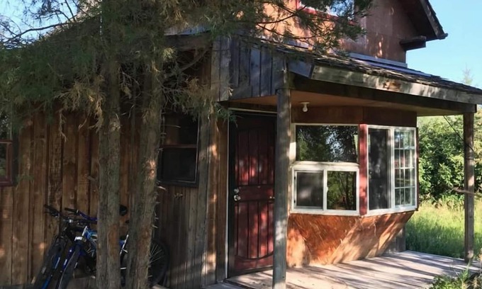 Columbia Falls House | Relaxing Chalet Near W. Glacier with WiFi & Ocean View