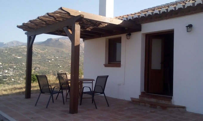 Alcaucin Cottage | Cozy Casita with Mountain Views Near Alcaucin Village