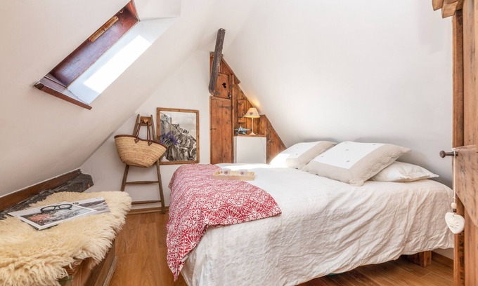 Briancon Apartment | Rustic-Chic Getaway for Sports and Nature Enthusiasts