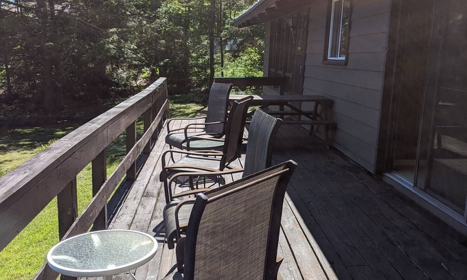 Huntsville Cottage | Idyllic Cottage Retreat on a Scenic Lake in Muskoka