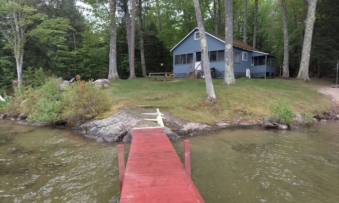 Meredith Cottage | Serene Cottage Retreat on Lake Winnisquam with Breakfast