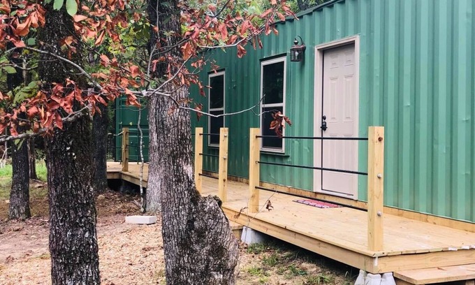 Mountain View House | Quirky Tiny House with Ocean View & Spa Amenities