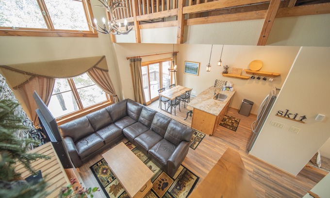 Lakeside Village House | Bonus Loft with Hot Tub, Steps from Keystone Lake!