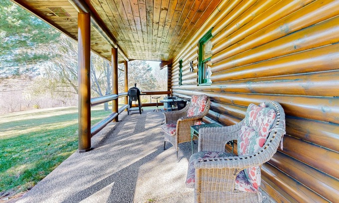 Buffalo Prairie Cabin | Cozy Dog-Friendly Cabin with Fireplace & Great Amenities