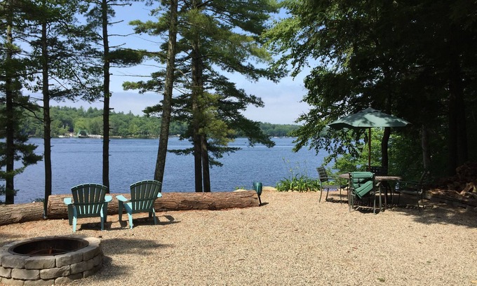 South Casco Cabin | Family-Friendly Cabin at Sebago Lake with Private Beach