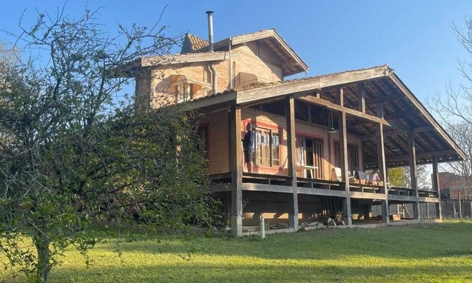 Vargem Grande Paulista Cottage | Pet-Friendly Rustic House with Spa & Lake View - Reserva Florestal